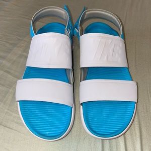 Womens Nike Tanjun sandals